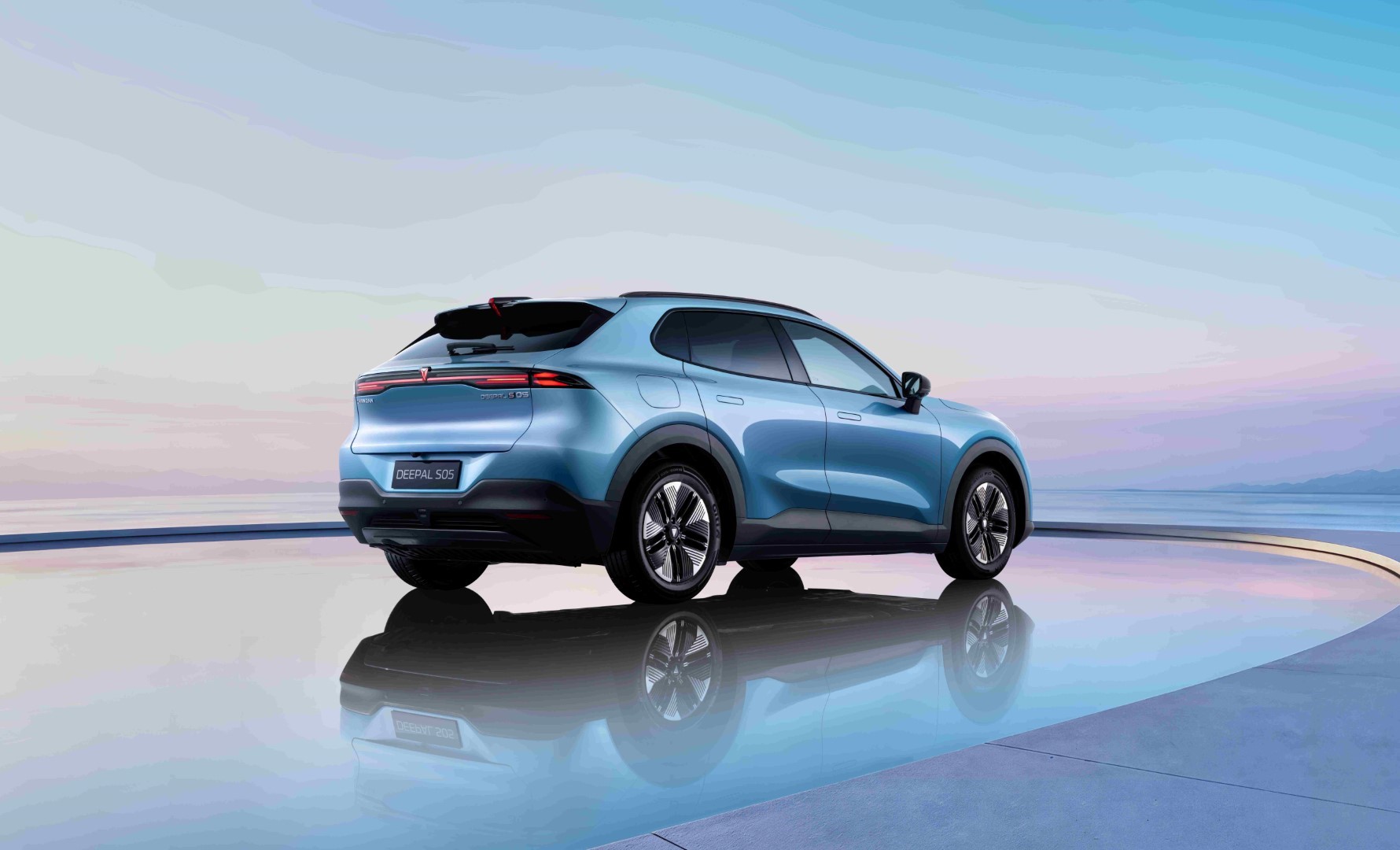 Στην Ελλάδα το Changan Deepal S05 Plug-in Hybrid με 100 χιλιόμετρα ηλεκτρικής αυτονομίας
