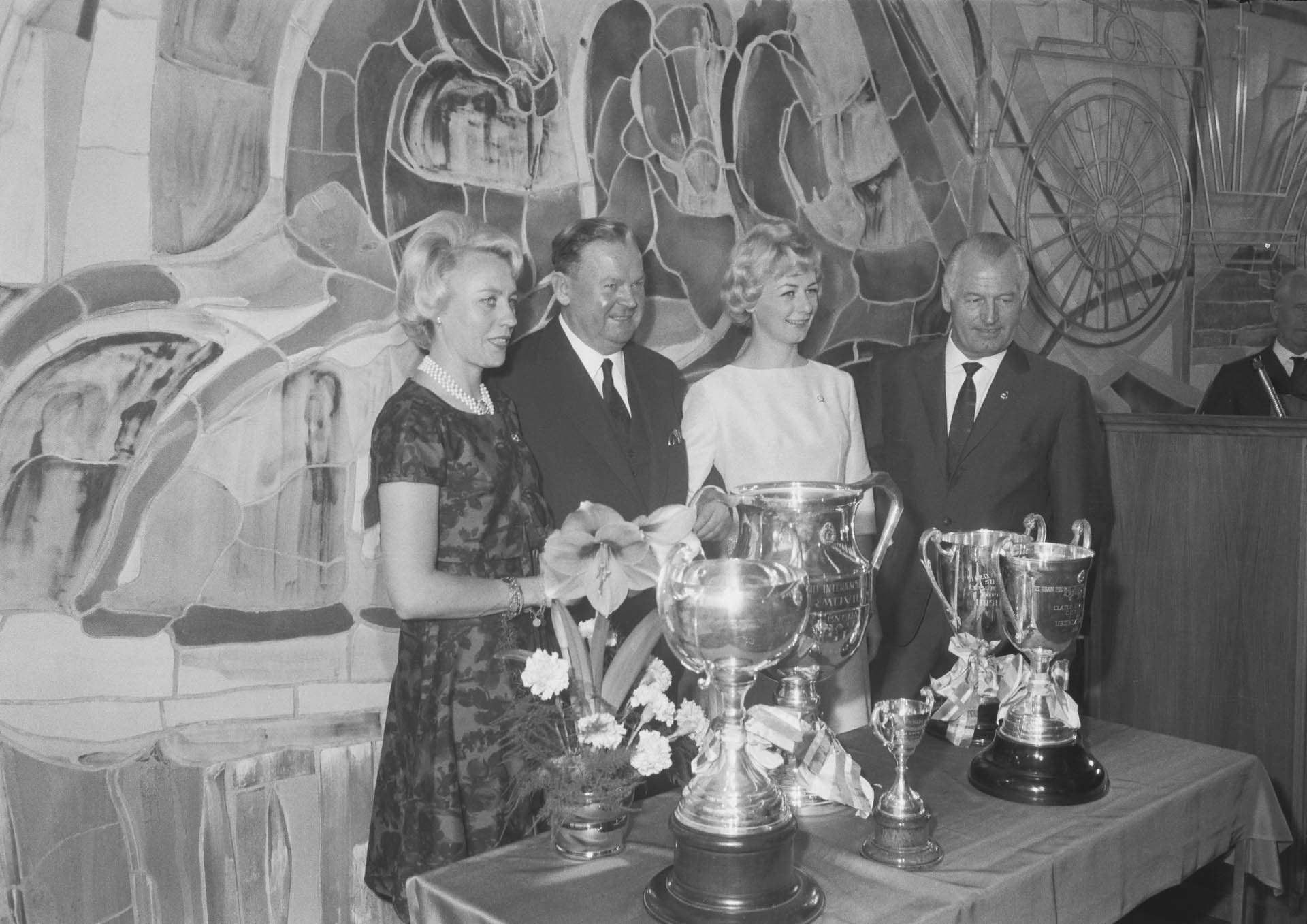 Daimler Benz AG Ewy Rosqvist, Director General Walter Hitzinger, Ursula Wirth and Head of Racing Karl Kling Daimler Benz AG Ewy Rosqvist, Director General Walter Hitzinger, Ursula Wirth and Head of Racing Karl Kling