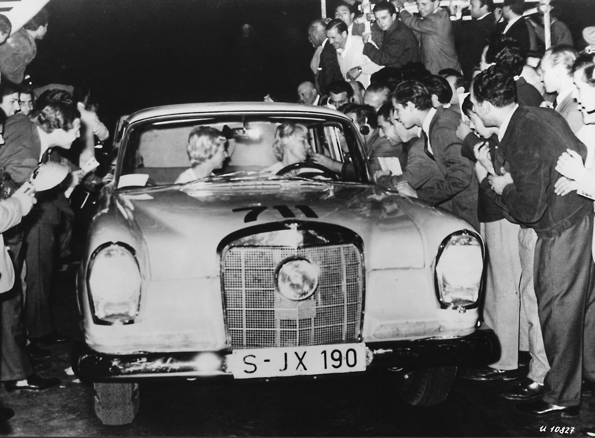 Ewy Rosqvist Ursula Wirth, Grand Prix Argentina on Mercedes Benz (type 220 SEb W 111) Ewy Rosqvist Ursula Wirth, Grand Prix Argentina on Mercedes Benz (type 220 SEb W 111)