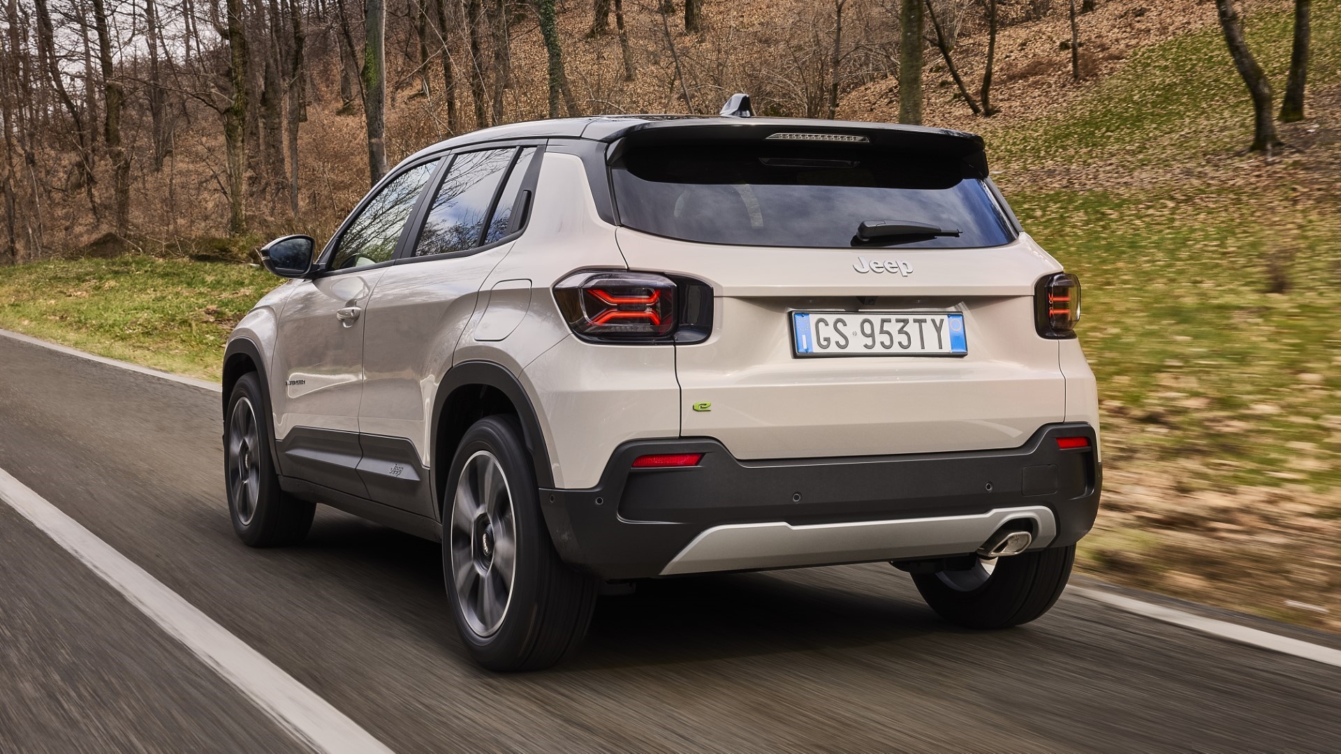 Jeep Avenger e Hybrid 2 Jeep Avenger e-Hybrid: Με όφελος έως 2.500 ευρώ και 8ετή εργοστασιακή εγγύηση