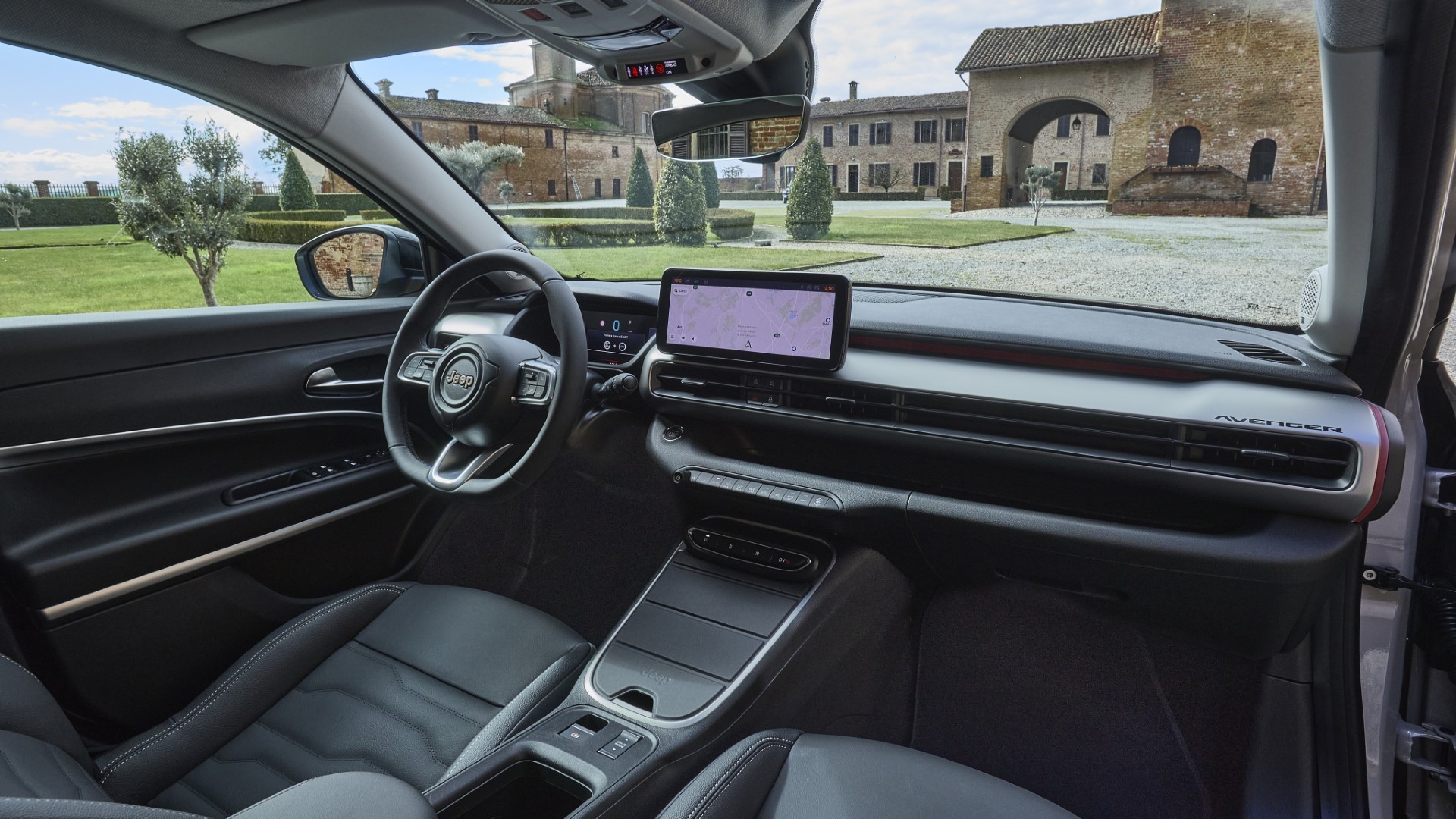 Jeep Avenger e-Hybrid: Με όφελος έως 2.500 ευρώ και 8ετή εργοστασιακή εγγύηση