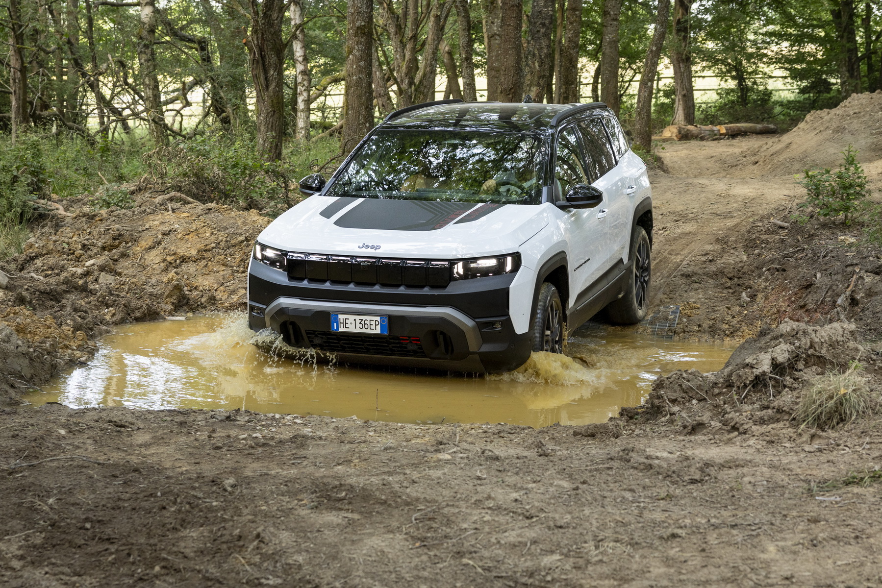 Jeep Compass 4xe (26)