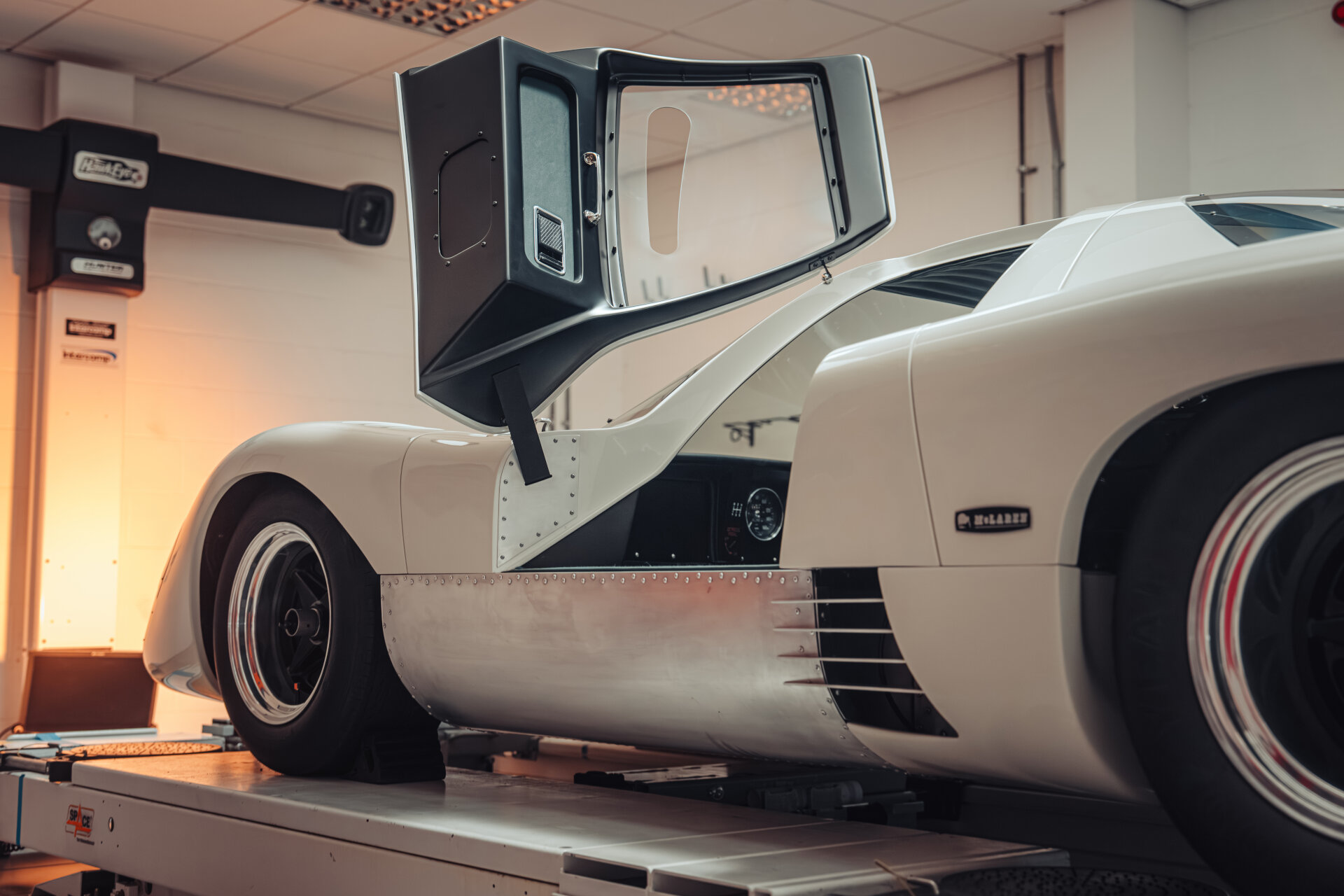 McLaren M6GT (26) McLaren M6GT (26)