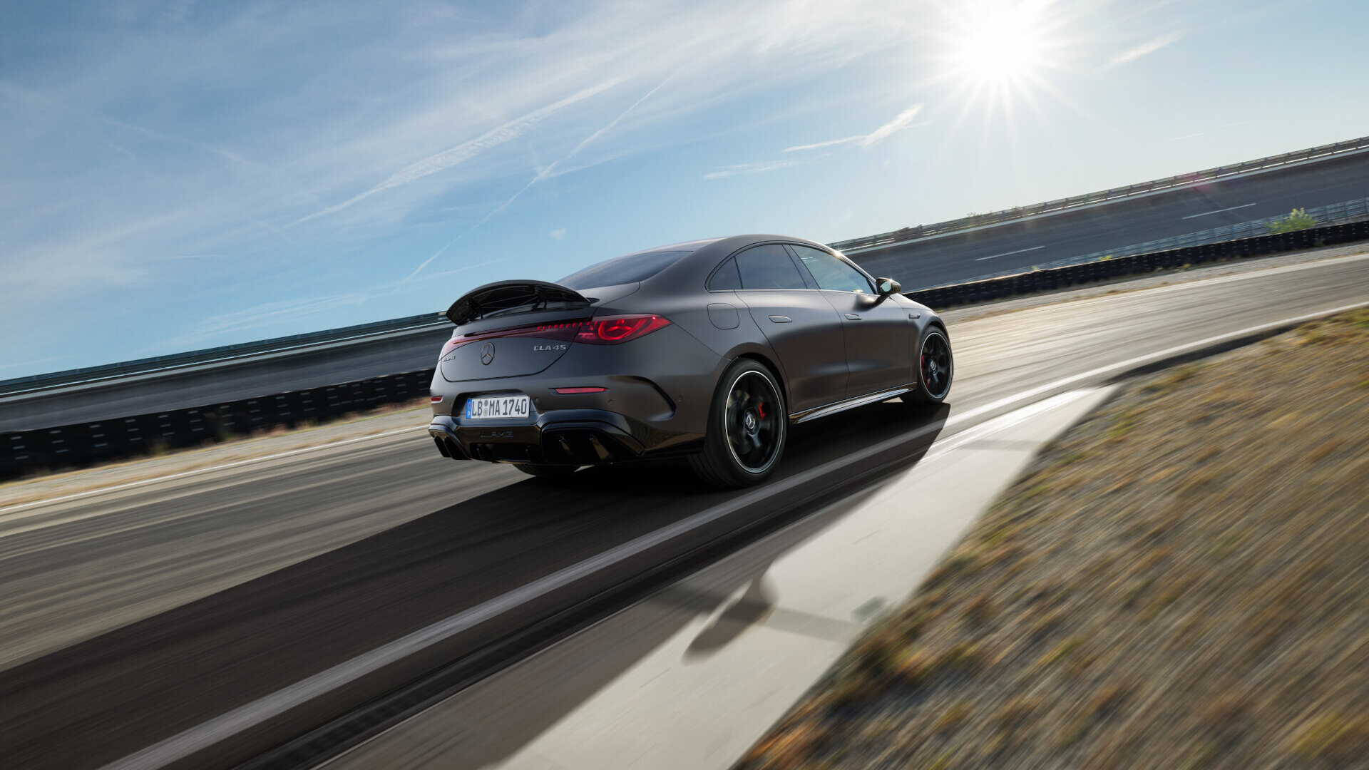 Mercedes AMG CLA 45 4MATIC+ (2) Mercedes AMG CLA 45 4MATIC+ (2)