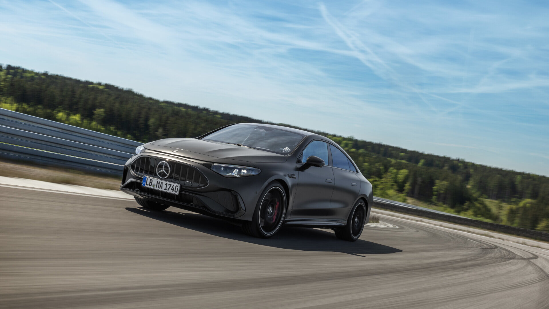 Mercedes AMG CLA 45 4MATIC+ (8) Mercedes AMG CLA 45 4MATIC+ (8)