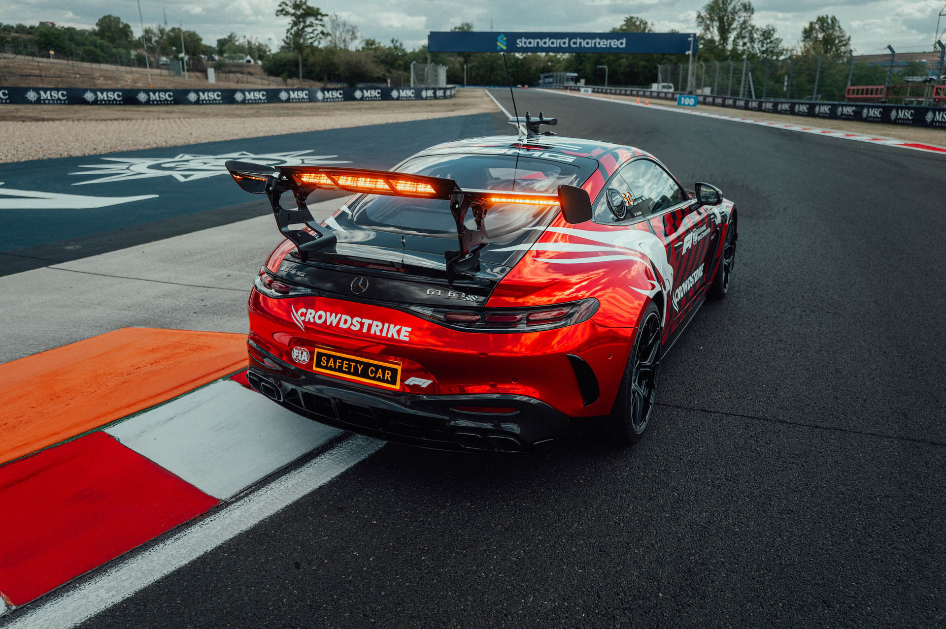 Mercedes AMG GT 63 PRO 4MATIC+ F1 safety car (2)