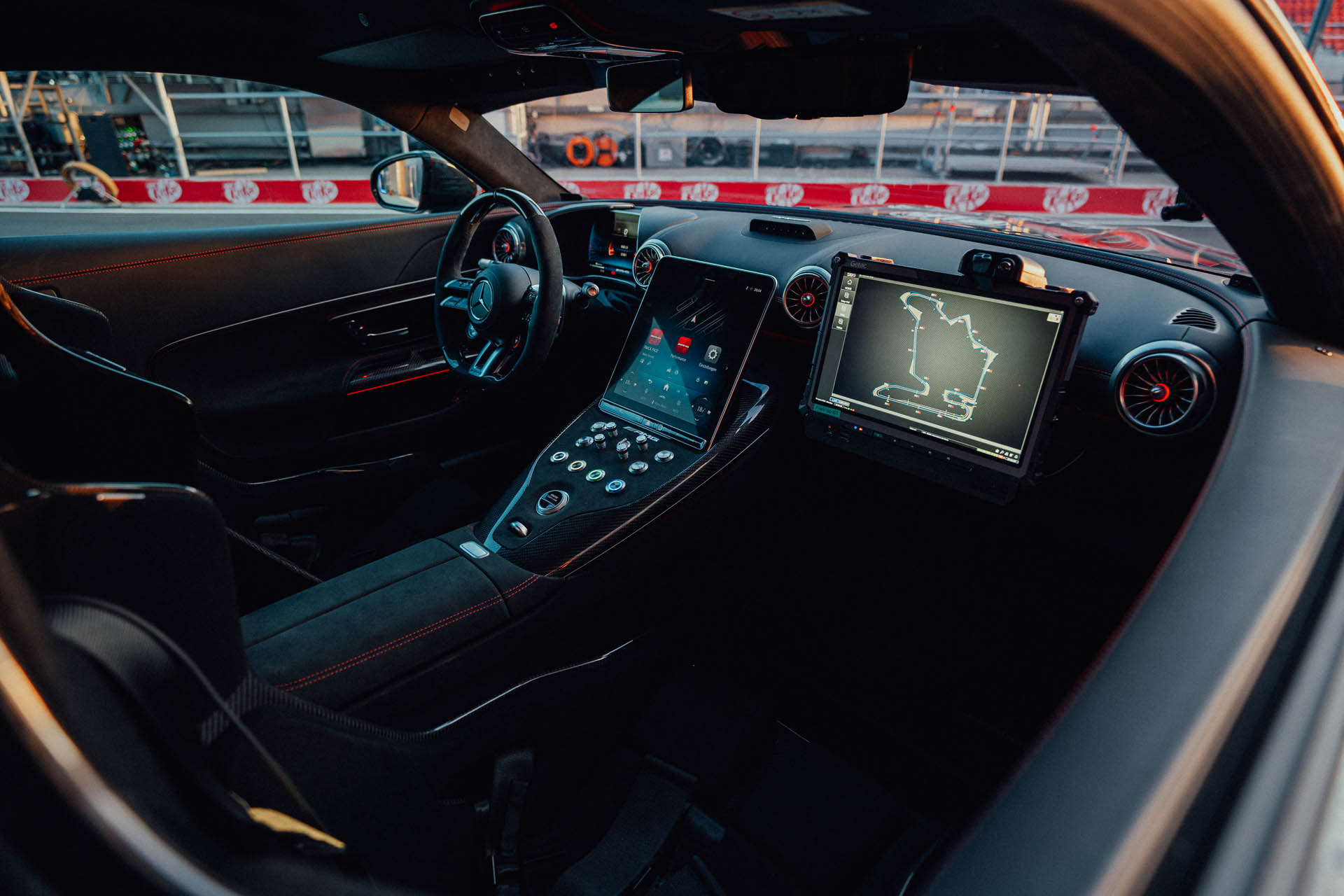 Mercedes AMG GT 63 PRO 4MATIC+ F1 safety car (4)