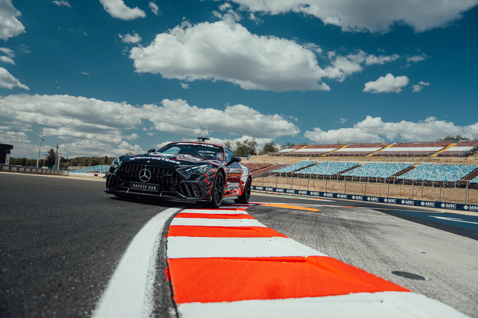 Mercedes AMG GT 63 PRO 4MATIC+ F1 safety car (7)