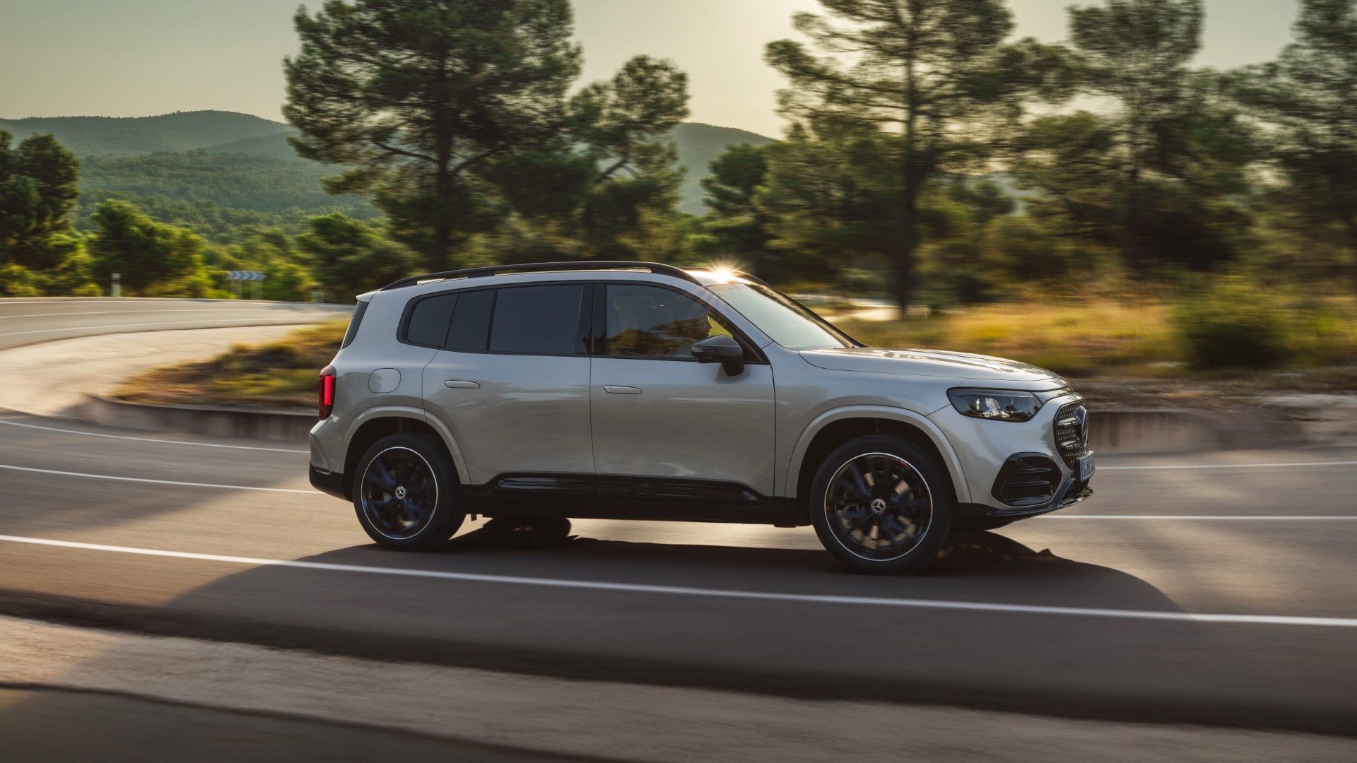 Mercedes Benz Adv 11 Mercedes-Benz GLB: Το premium SUV που αλλάζει τα δεδομένα