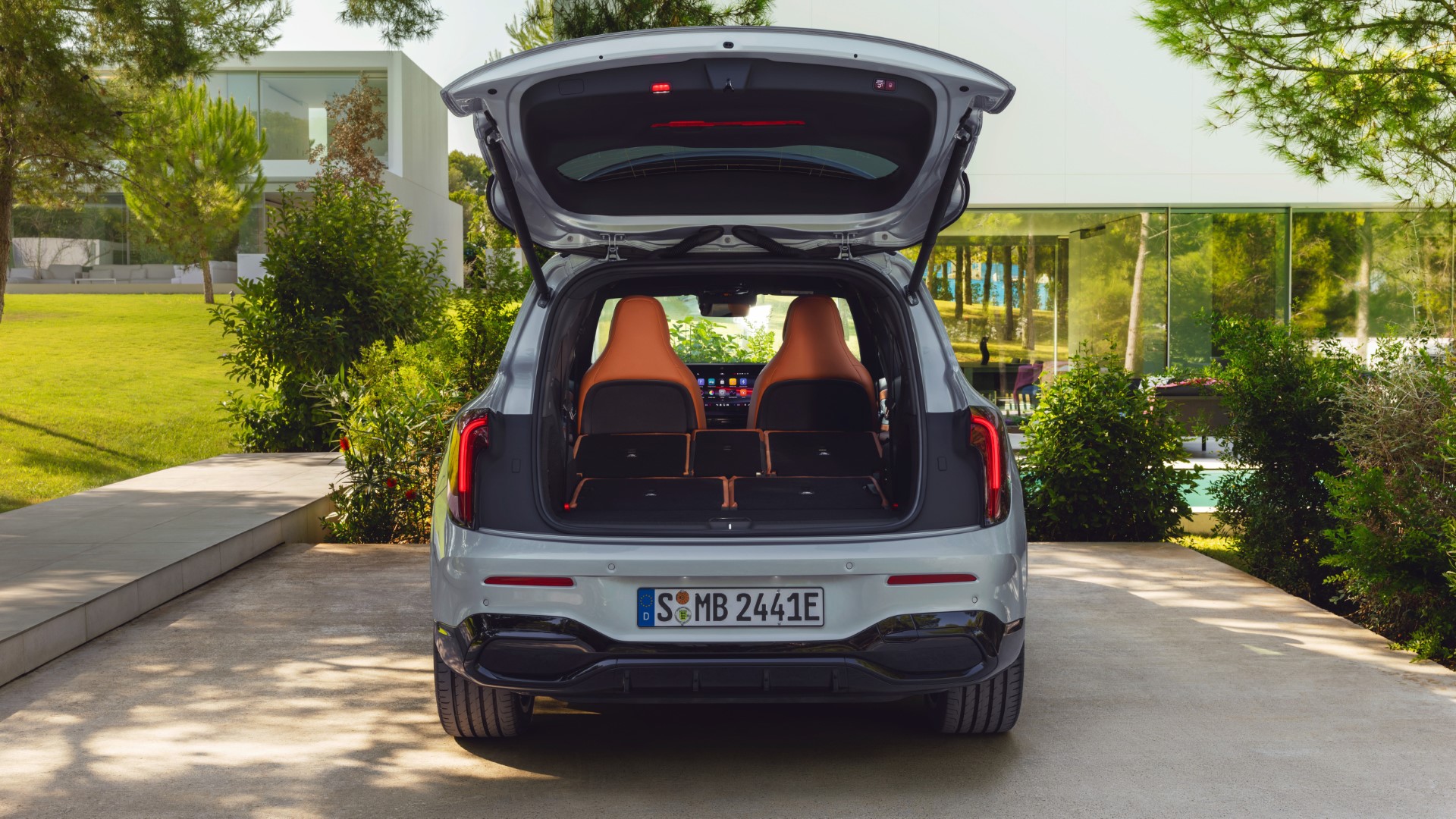 Mercedes Benz Adv 15 Mercedes-Benz GLB: Το premium SUV που αλλάζει τα δεδομένα