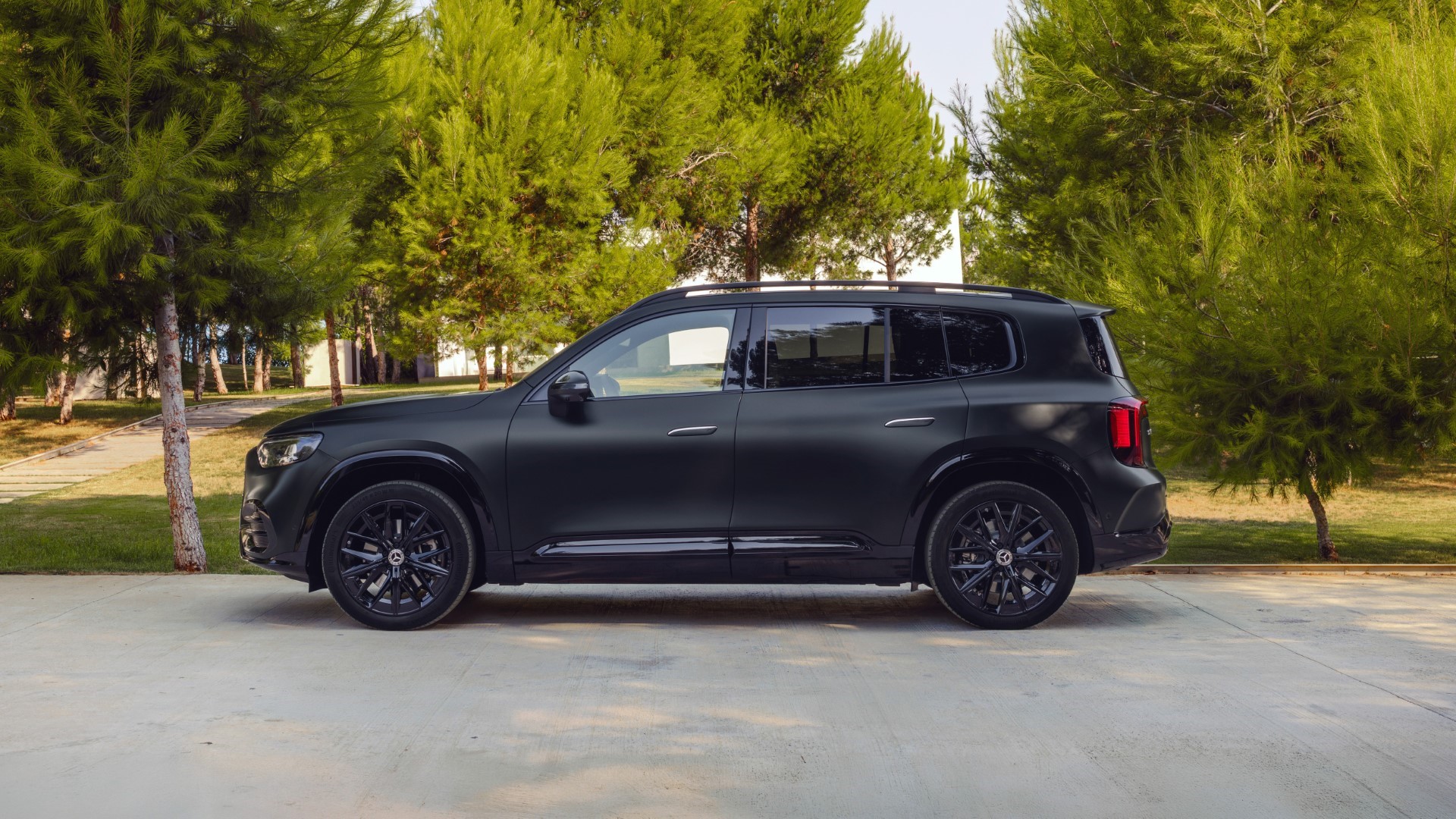 Mercedes Benz GLB new 4 Η νέα Mercedes-Benz EQB διαθέσιμη στην ελληνική αγορά