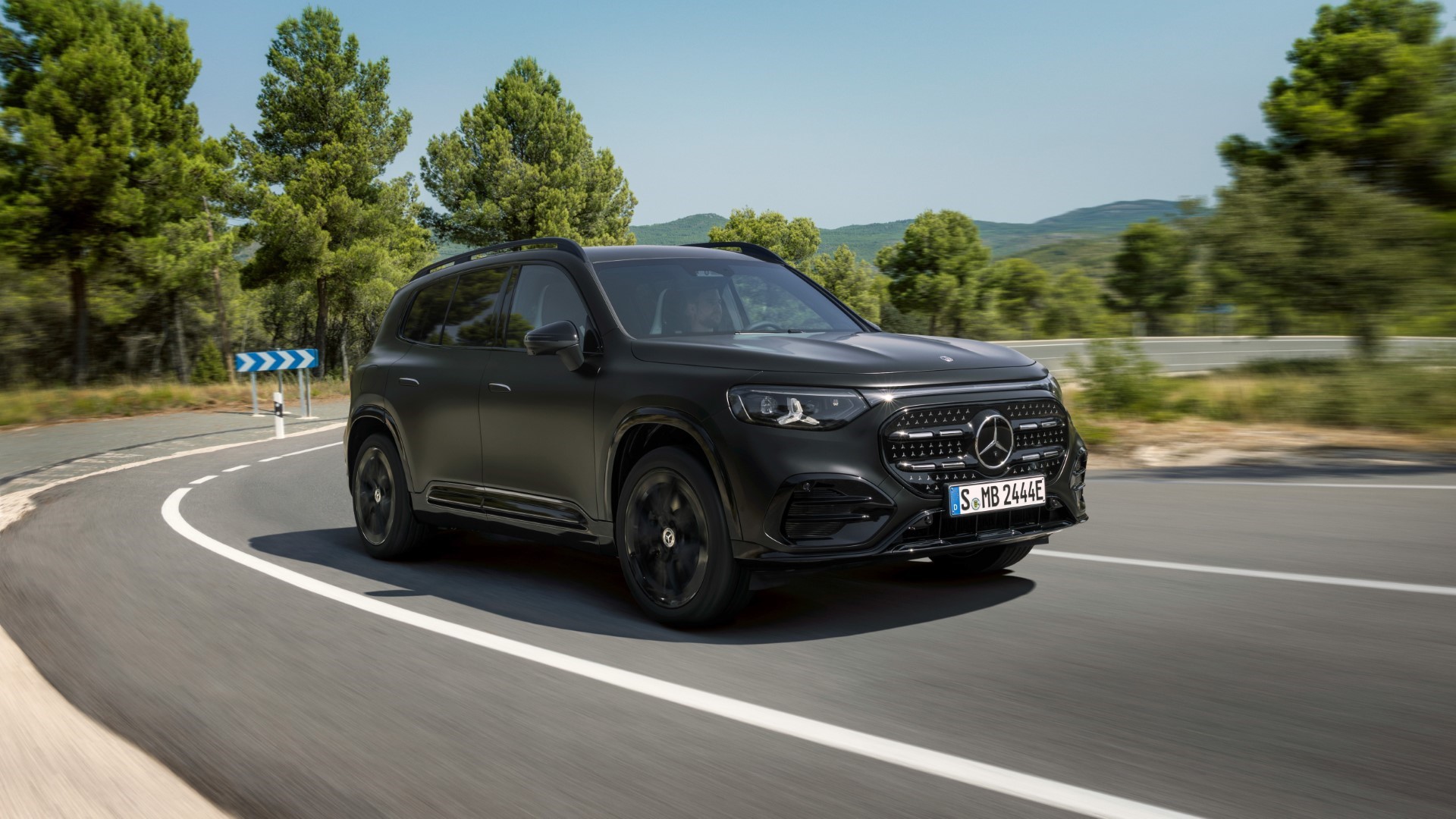 Mercedes Benz GLB new 7 Η νέα Mercedes-Benz EQB διαθέσιμη στην ελληνική αγορά
