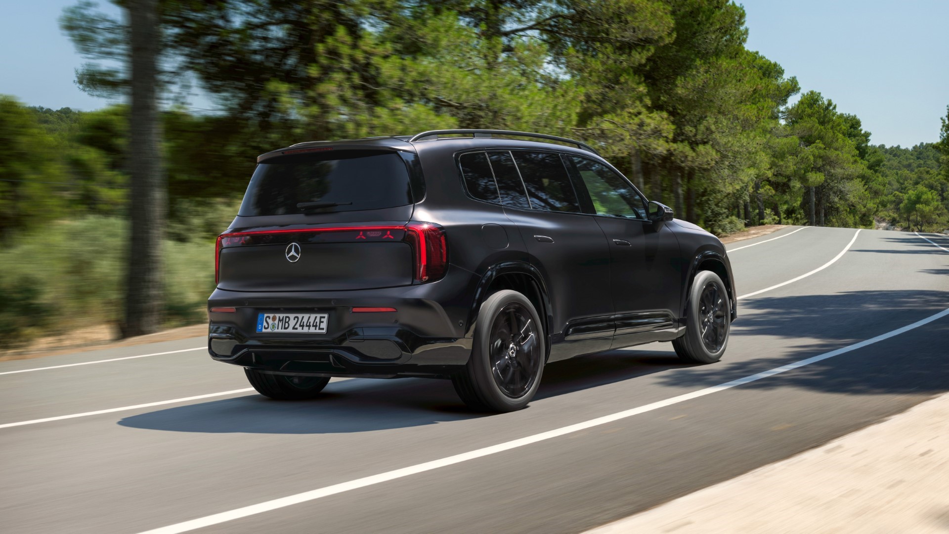 Mercedes Benz GLB new 8 Η νέα Mercedes-Benz EQB διαθέσιμη στην ελληνική αγορά