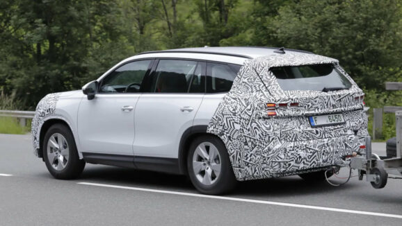Skoda Kodiaq Facelift rear angled q5qzel
