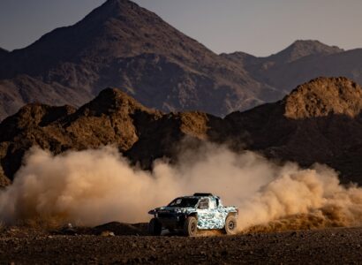 TOYOTA DKR GR FC Hilux (1)