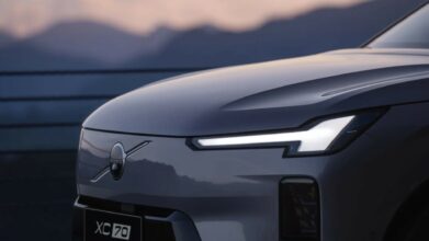 Volvo XC70 (2026): Οδηγούμε το κομψό plug-in υβριδικό που εντυπωσιάζει με την ηλεκτρική του αυτονομία
