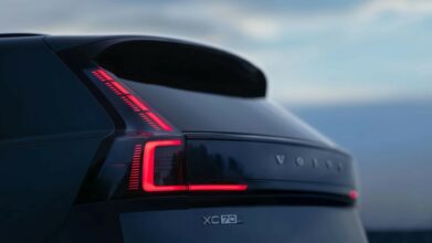 Volvo XC70 (2026): Οδηγούμε το κομψό plug-in υβριδικό που εντυπωσιάζει με την ηλεκτρική του αυτονομία