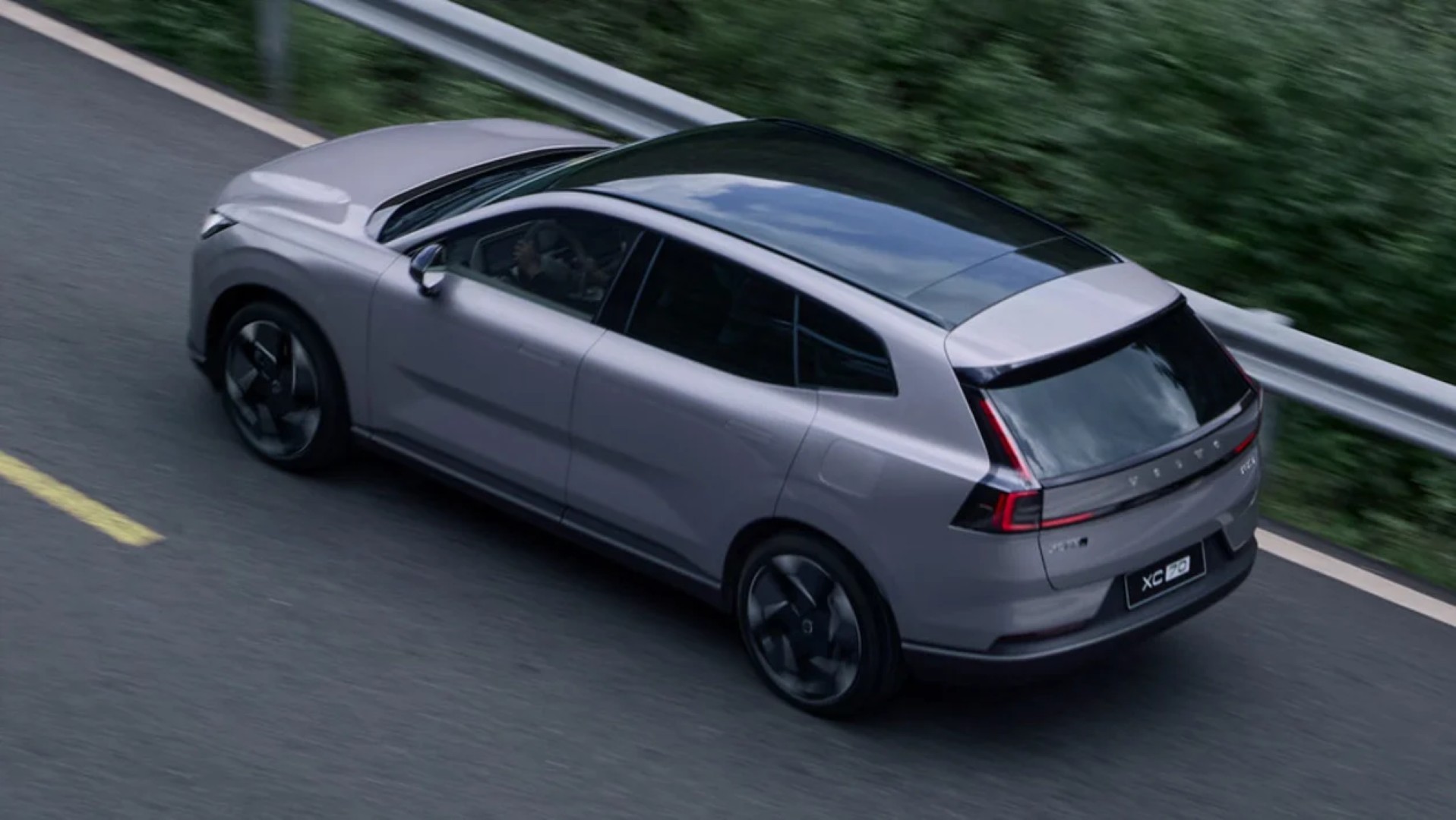 Volvo XC70 (2026): Οδηγούμε το κομψό plug-in υβριδικό που εντυπωσιάζει με την ηλεκτρική του αυτονομία