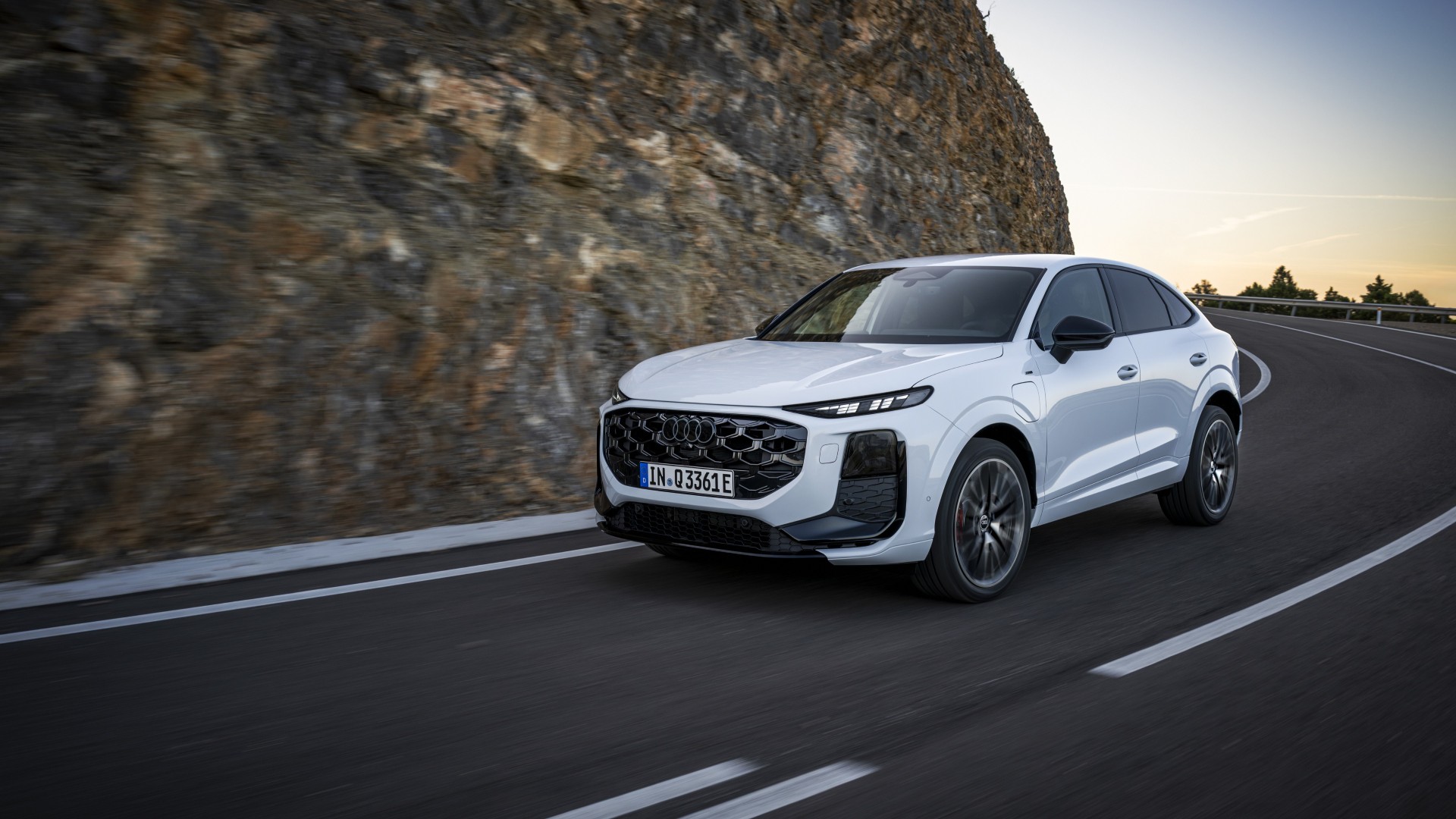 Audi Q3 Sportback e hybrid Test Drive 1 Δοκιμάζουμε το Audi Q3 Sportback 1.5 TFSI e-hybrid S tronic των 272 ίππων