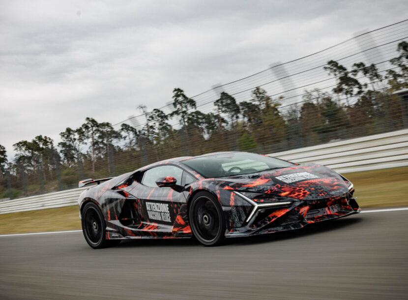 Lamborghini Revuelto SV (1)