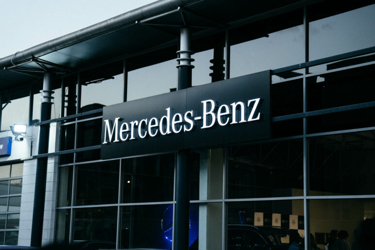 Mercedes Benz 140 Years 140 Places (18)
