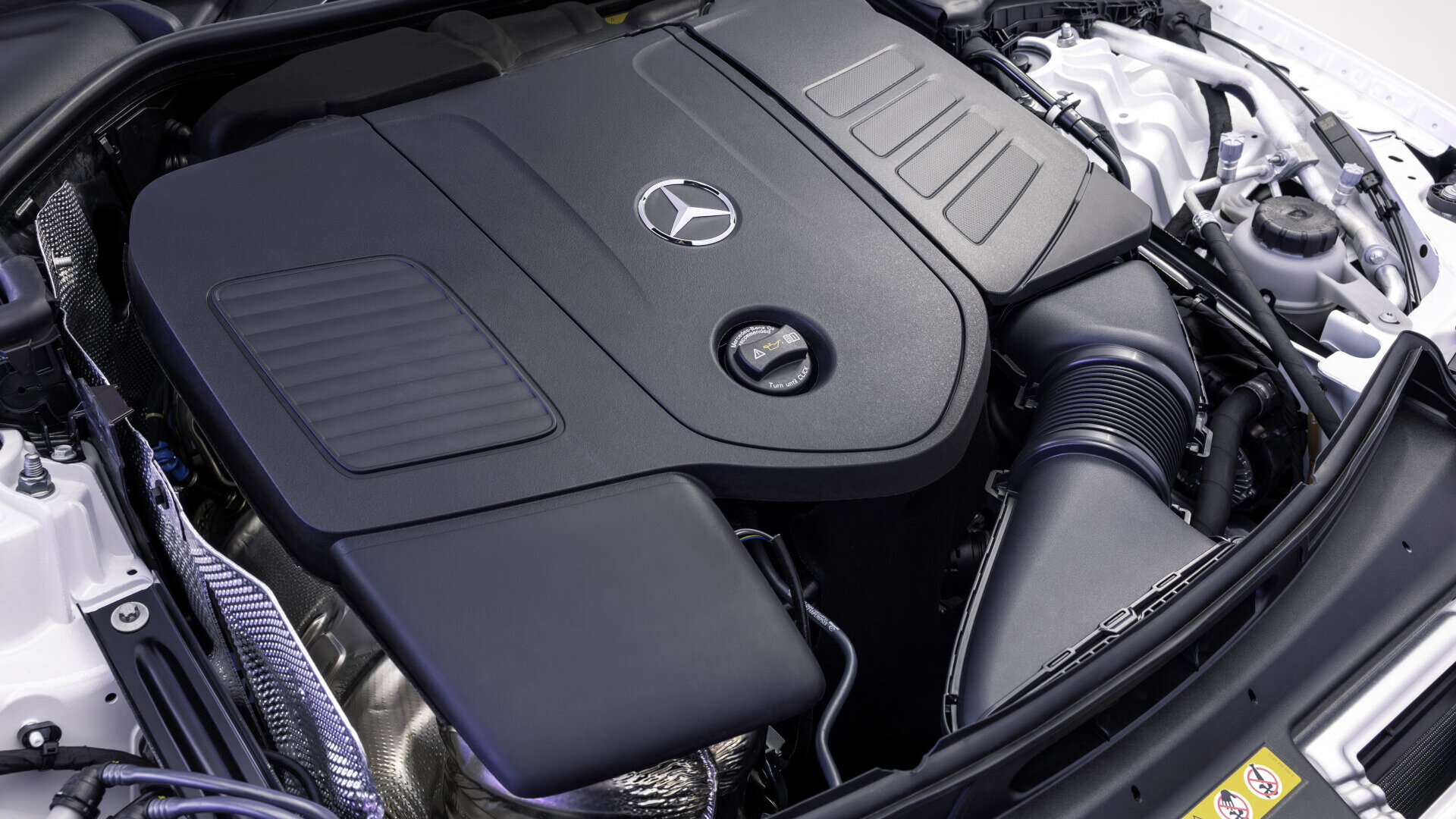 Mercedes Benz C Class 2026 (9) Mercedes Benz C Class 2026 (9)