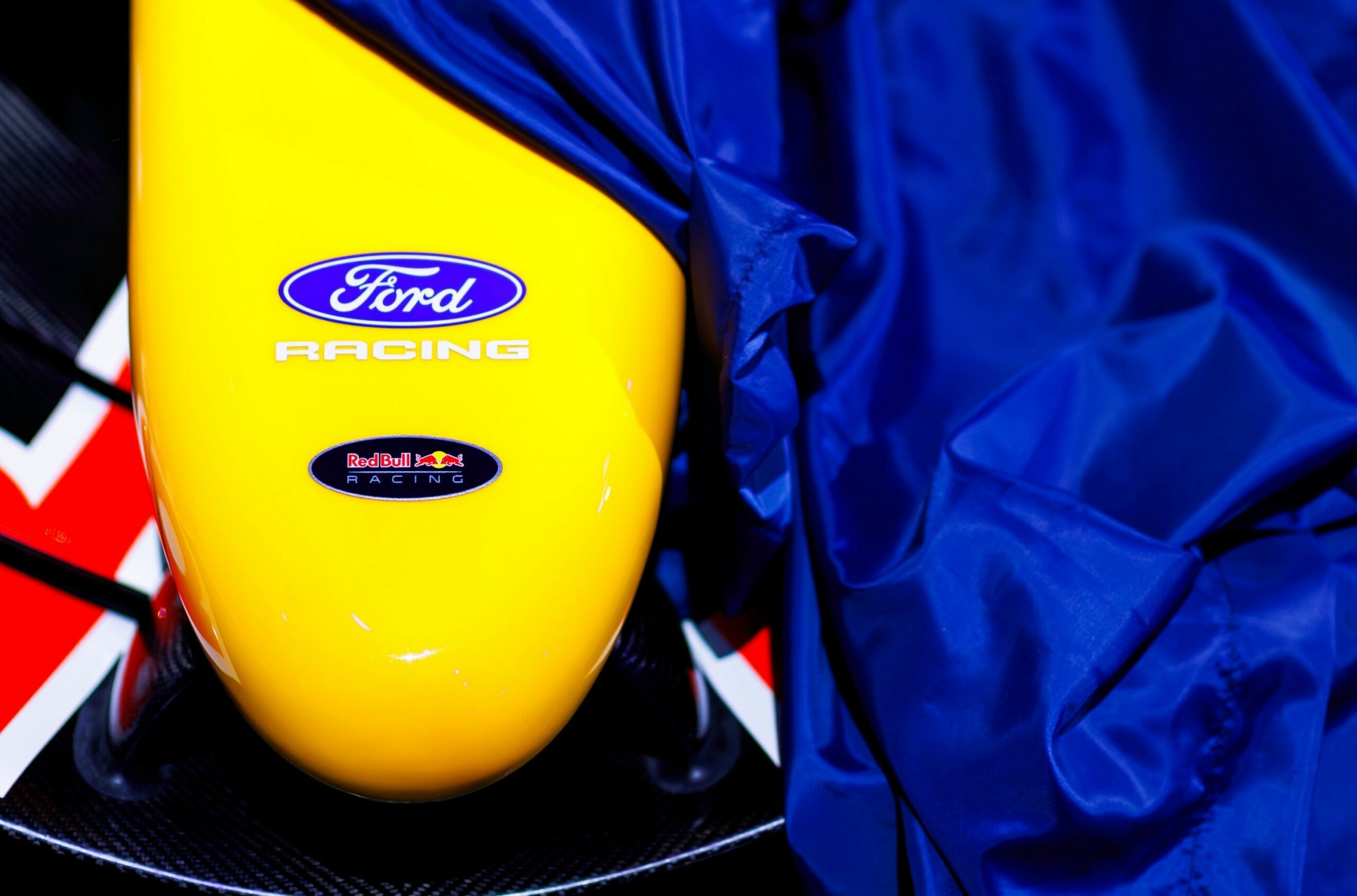Oracle Red Bull Racing Red Bull Ford Powertrains 06