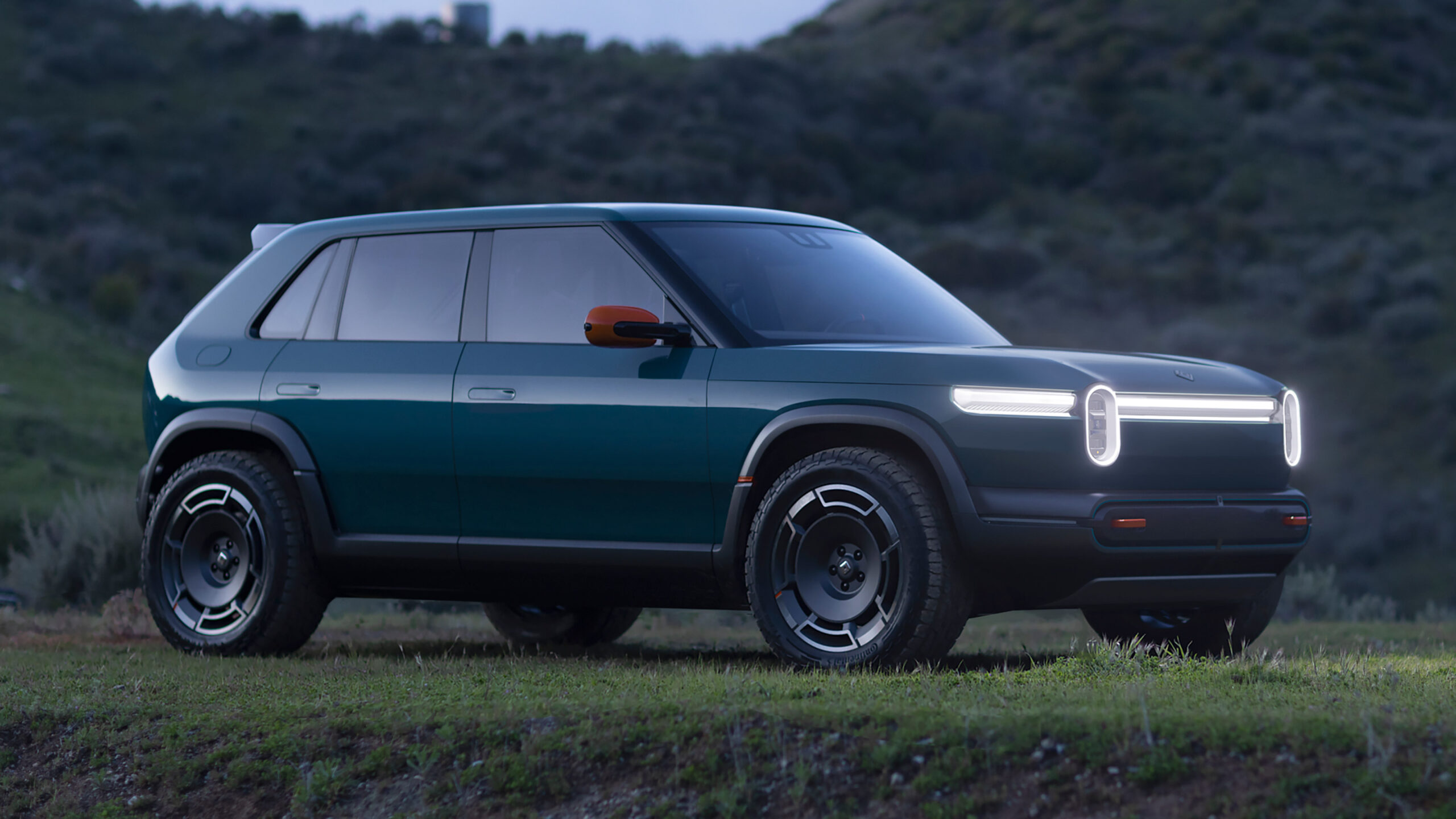 Rivian R3X 2024 9