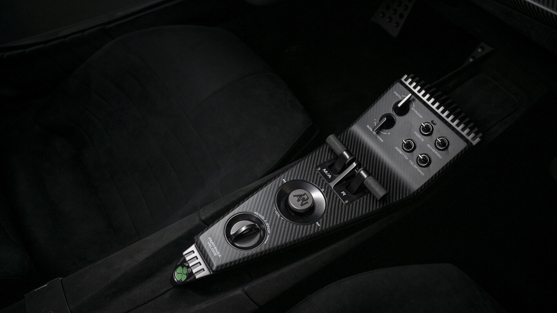 Alfa Romeo 33 Stradale Perla Nera 2026 (3)