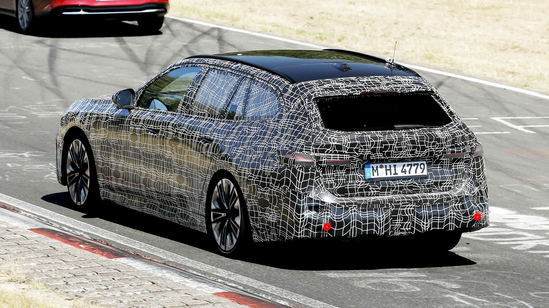 BMW Seira 5 spy shots 2026 (2) BMW Seira 5 spy shots 2026 (2)