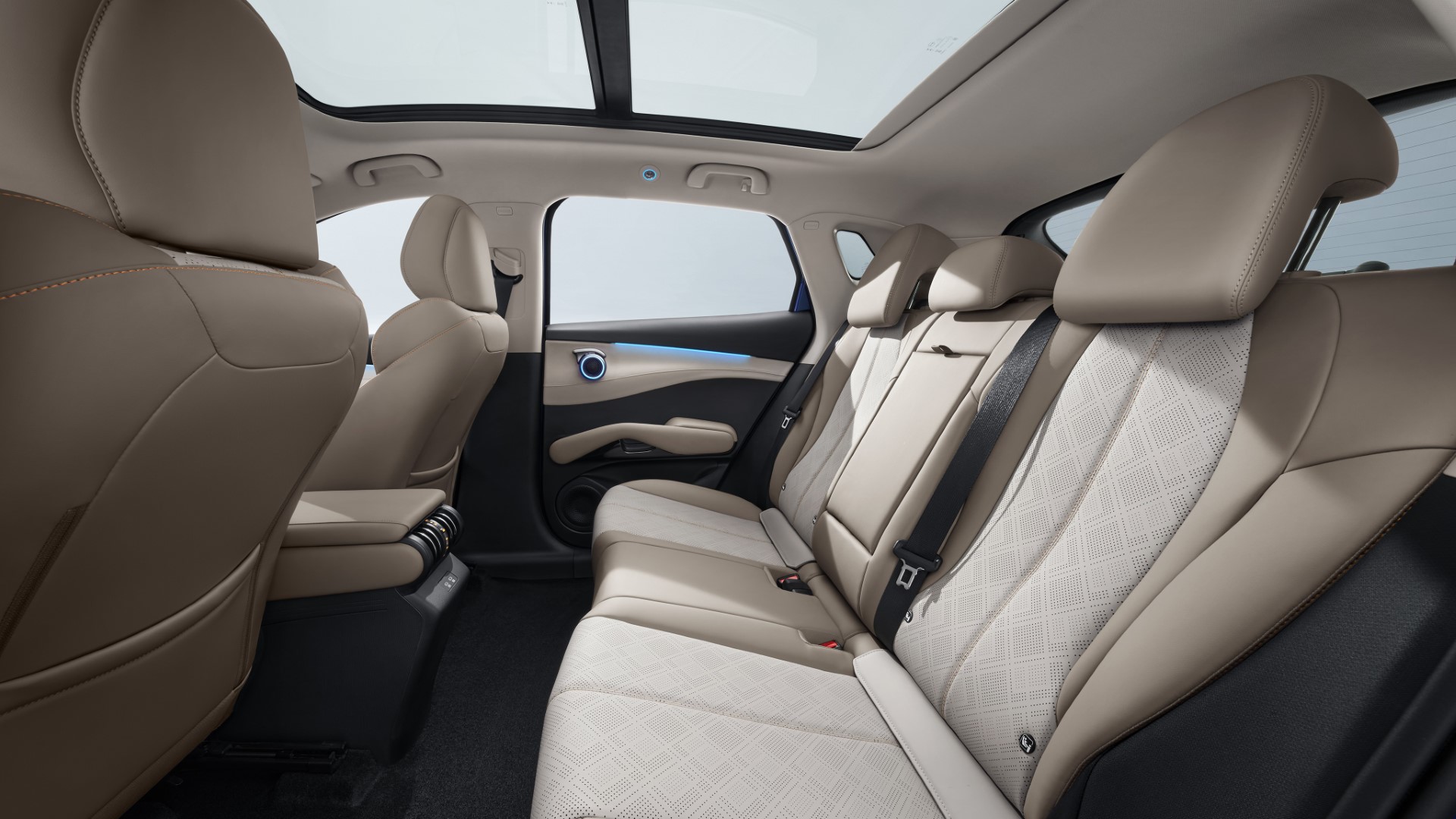 BYD ATTO 3 EVO City Mode ON 6