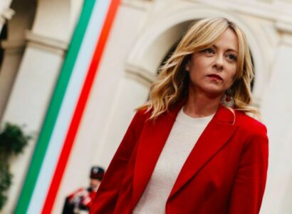 Ιταλία: Η Τζόρτζια Μελόνι αναστέλλει τα τέλη κυκλοφορίας αυτοκινήτων