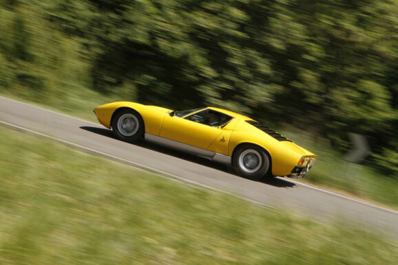 Lamborghini Miura SV (14)