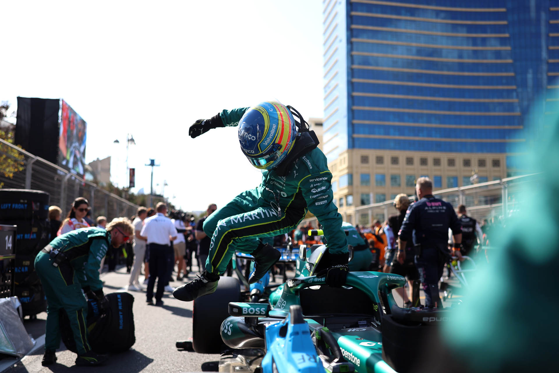 F1 Fernando Alonso (Aston Martin) (3) F1 Fernando Alonso (Aston Martin) (3)