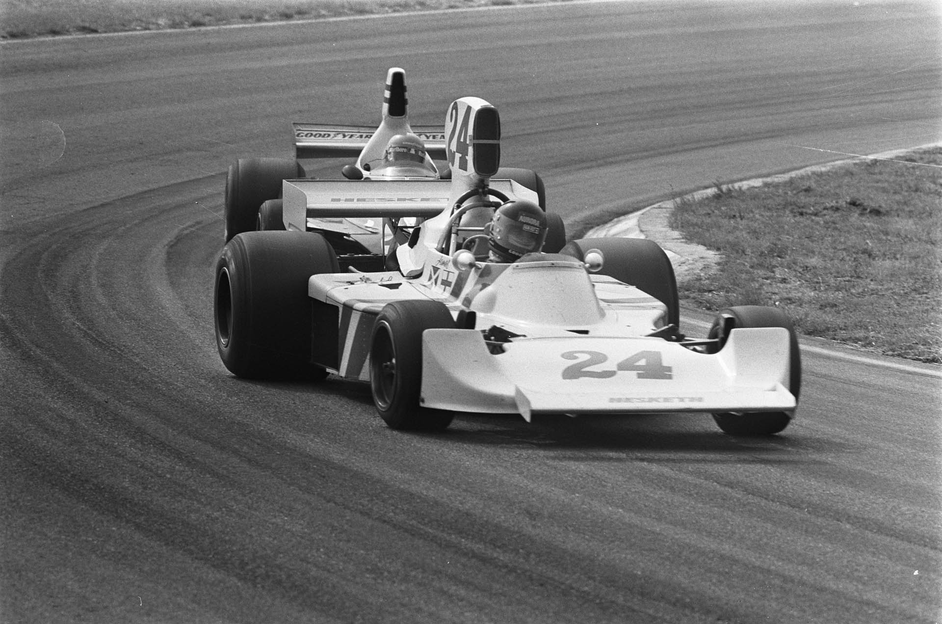 F1 James Hunt (Hesketh) Zandvoort 1975 (2) F1 James Hunt (Hesketh) Zandvoort 1975 (2)