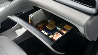 Geely E2 (1)