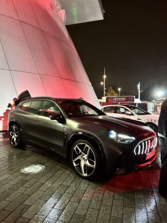 Mercedes AMG GT SUV motorone 003