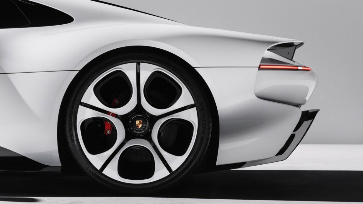 Porsche Mission S (10)